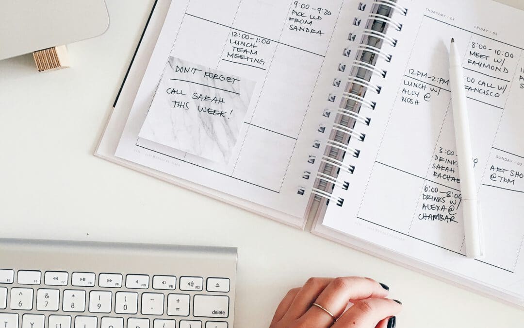 Analoge vs. digitale Berichtshefte: Was ist besser?